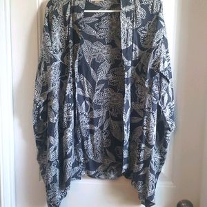 Loft poncho open top